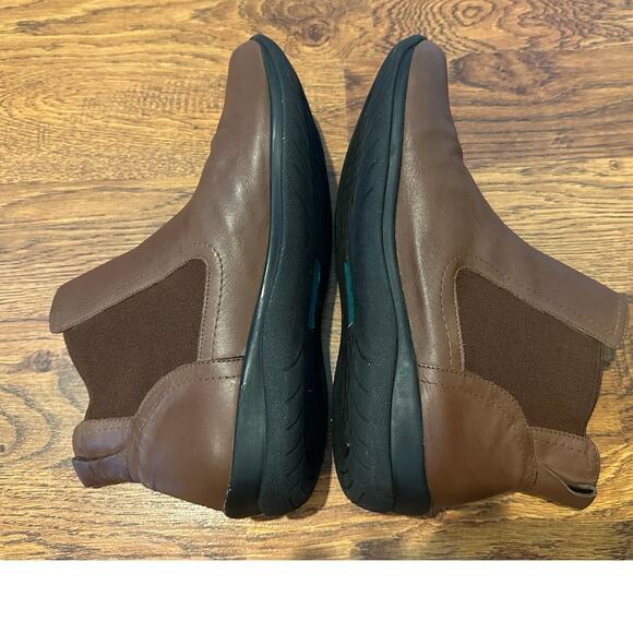David Tate Space Leather Chelsea Booties - Brown - Size 8W Everyday Style - Picture 6 of 11